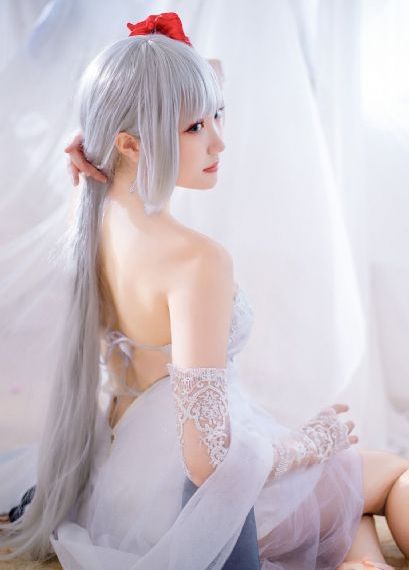 精品卡一卡二卡四狼群_JVID性感写真