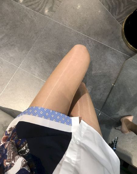 国产人妻出轨15P_HD手机在线观看